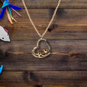 Stretching Cat Necklace